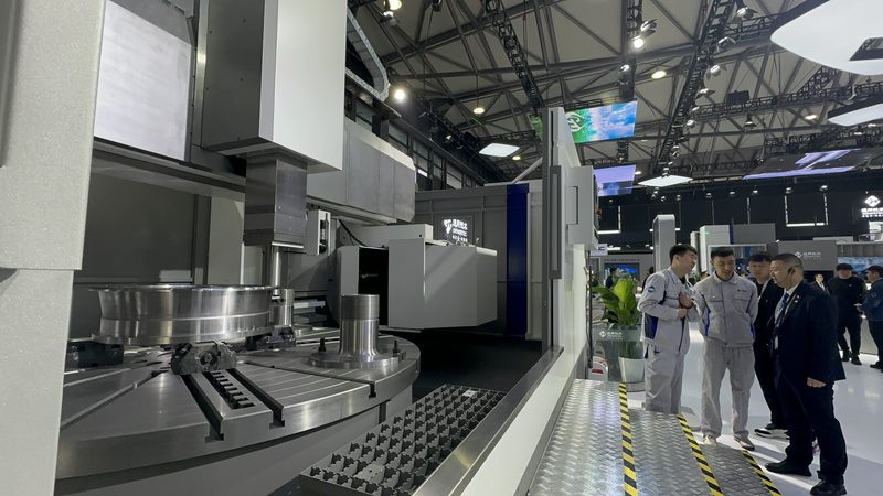 小型走心机：揭秘其核心优势与选购要点