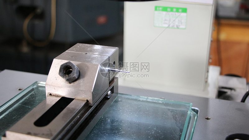 数控车铣复合机床：汽车零件加工的得力助手**